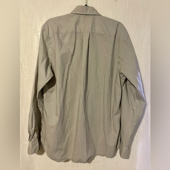 Uni Qlo Men’s Button Up Dress Shirt (L) - Picture 8 of 8